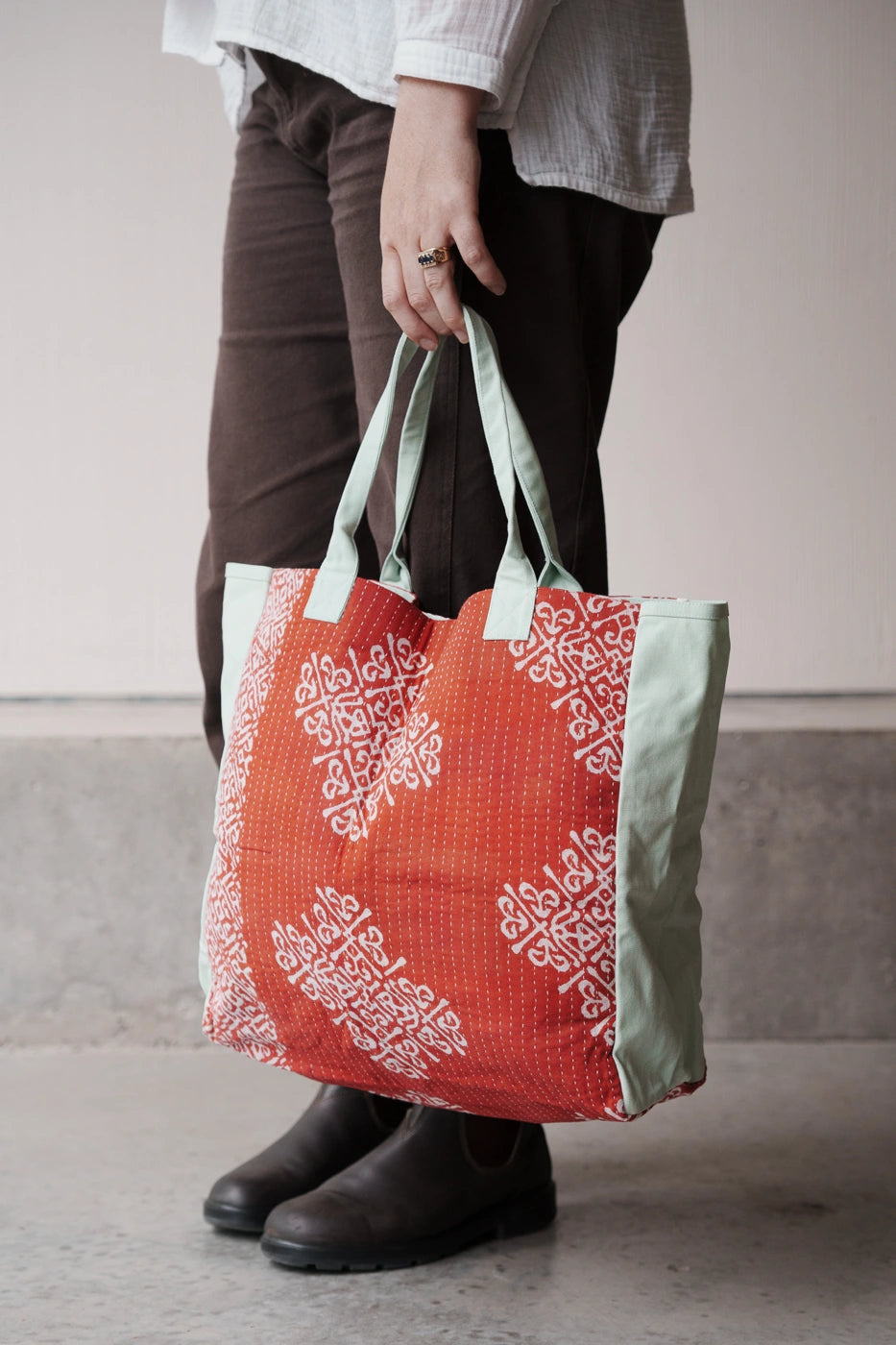 Apostle Bag (Medium)